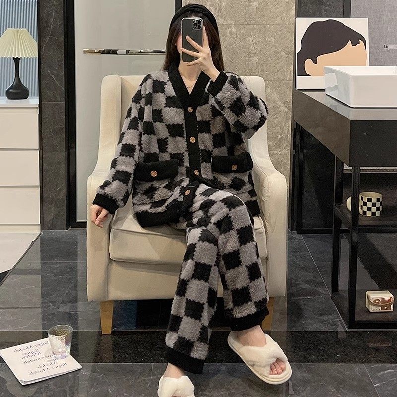 睡衣女款秋冬季珊瑚绒大码法兰绒加厚格子春小香风春秋套装家居服