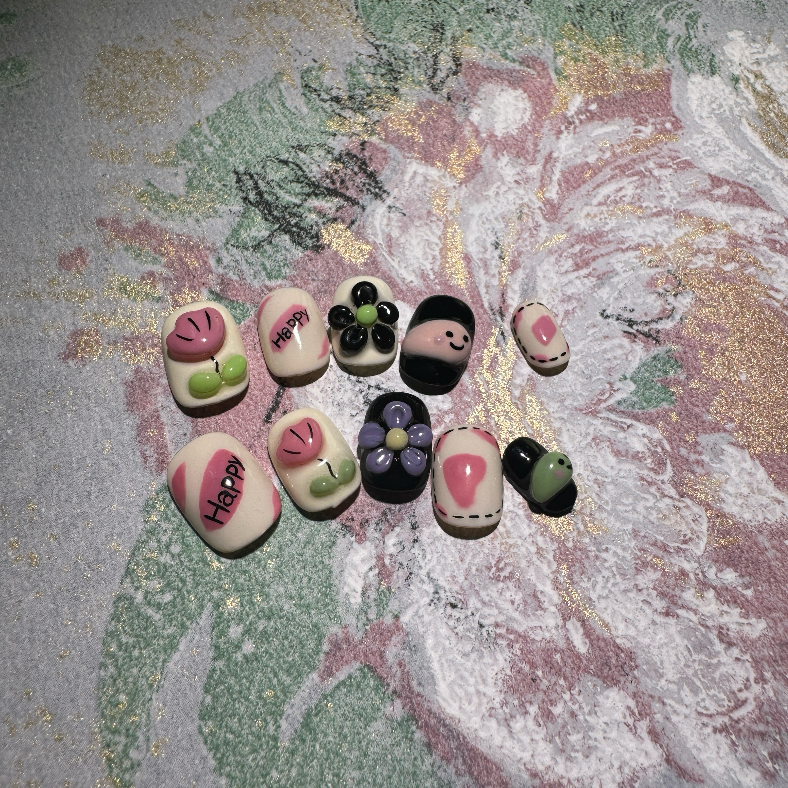 猫小姐春款纯手工穿戴甲春夏短款卡通童趣立体小花甜美少女风美甲