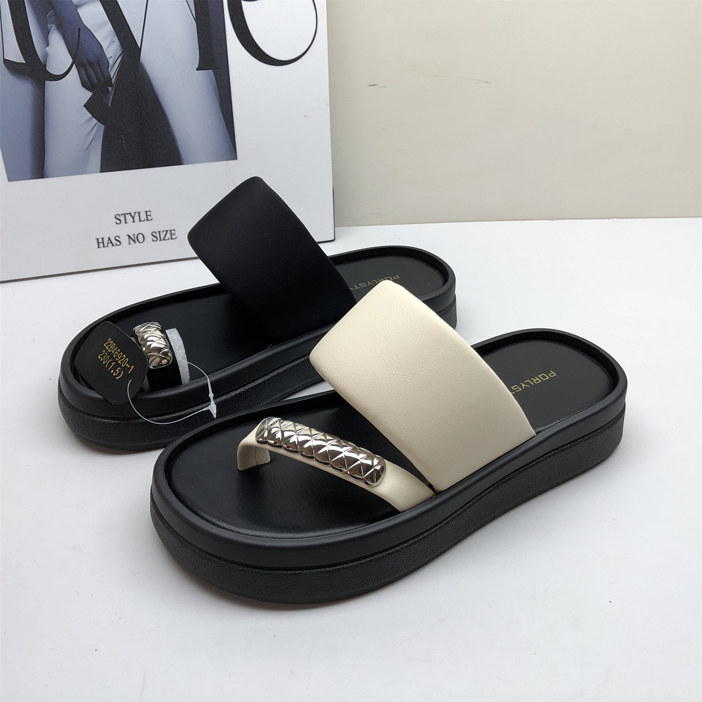 撤柜清仓休闲网红不规则拼接凉拖鞋女厚底夏季外穿配裙子一字拖女