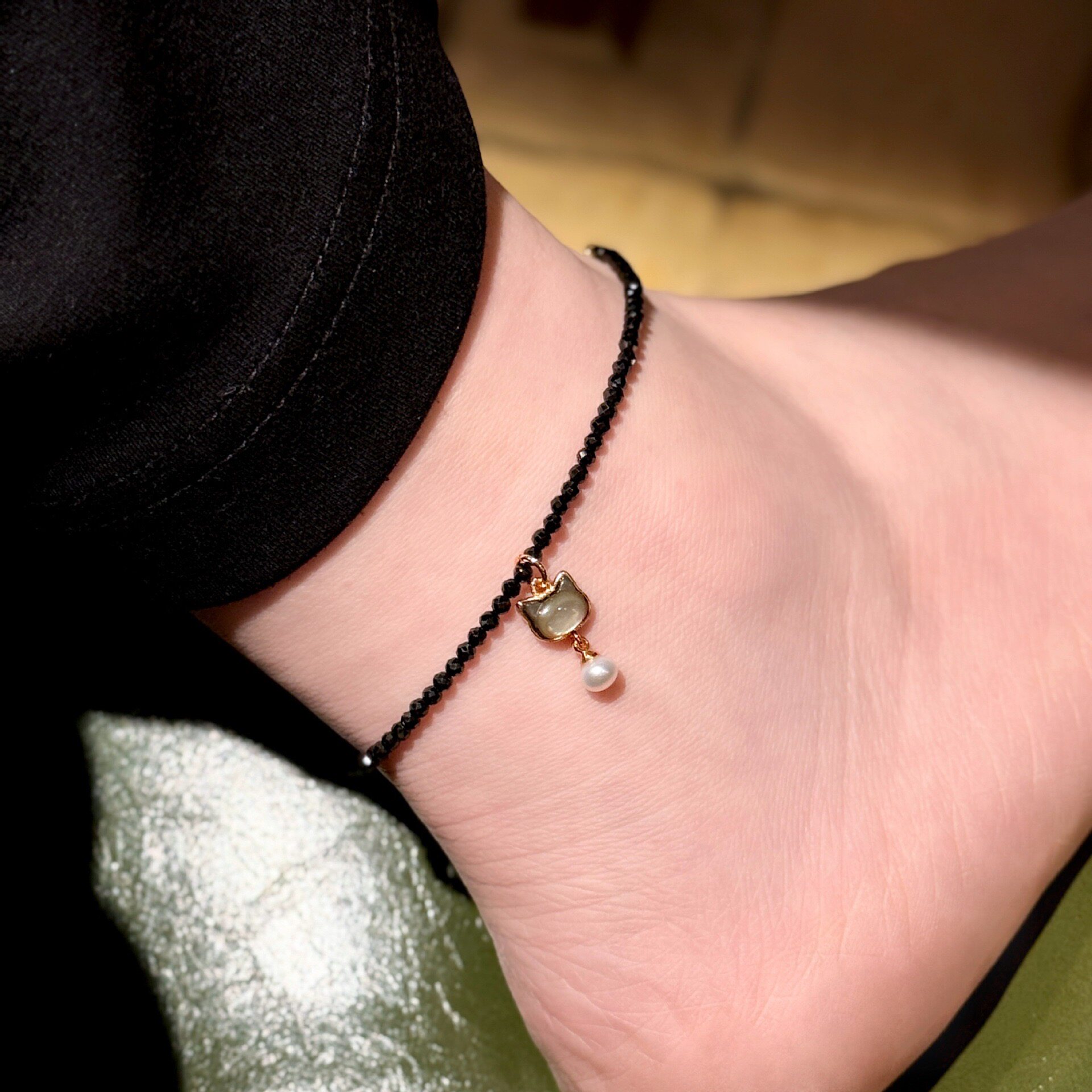 2026新款黑尖晶天然淡水珍珠猫咪吊坠脚链女个性潮酷暗黑风脚饰