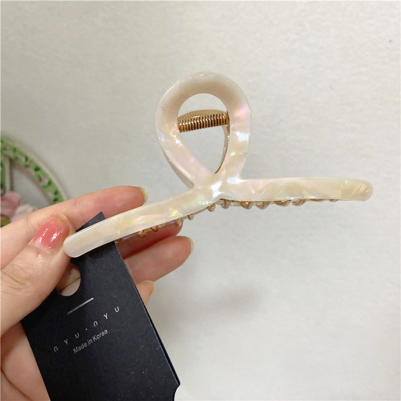 炫彩米色nyunyu大号鲨鱼夹盘发抓