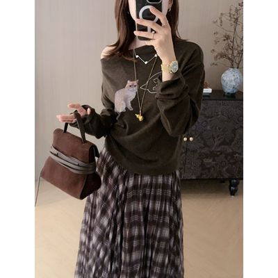 仓美美女装-设计款卡通猫咪印花露肩长袖T恤