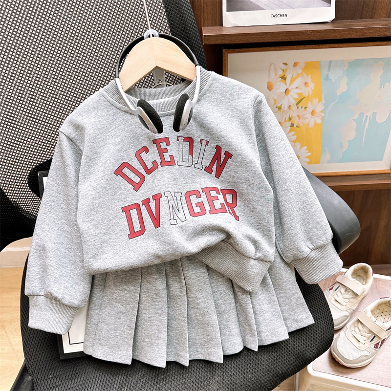 女童棉质套装2024春秋季新款女宝宝韩版字母卫衣+百褶裙两件套潮