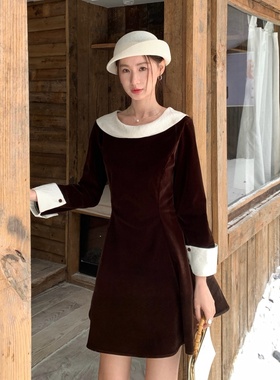 TCCW法式复古风丝绒连衣裙女秋冬新款Best U娃娃领显瘦气质短裙