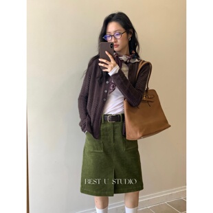 TCCW灯芯绒半裙女2026年秋冬新款复古直筒中腰工装开叉包臀半身裙