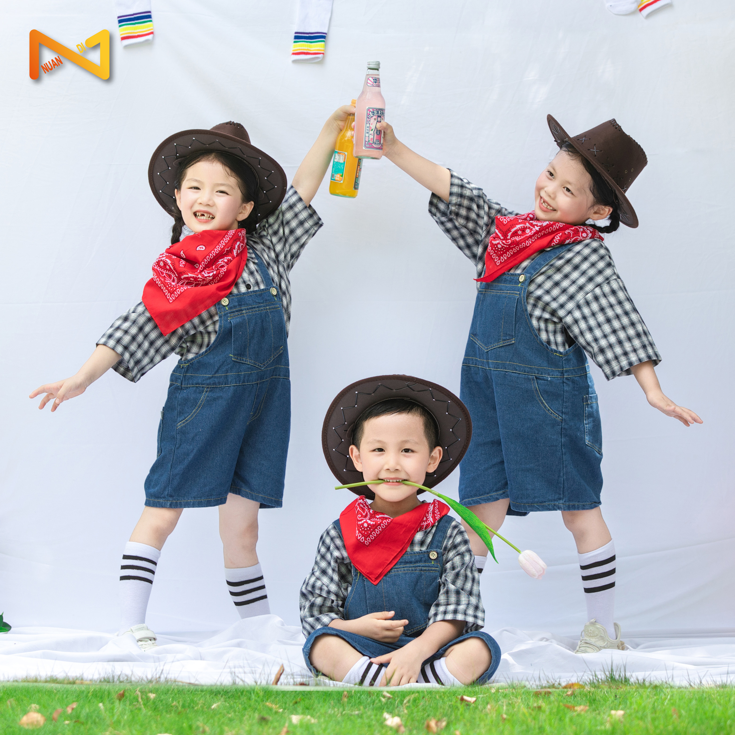 夏季牛仔很忙舞蹈服六一节毕业汇演儿童格子衫半袖牛仔背带裤短裤