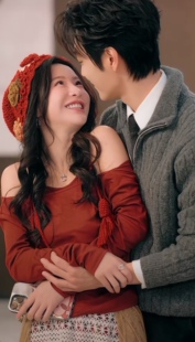 婚内初痒唐亦同款红色波西米亚一字肩露肩三件套连衣裙女2026春