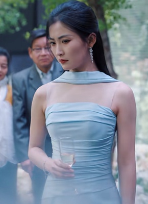 短剧风吹时想起你江篱同款2025新款蓝色抹胸礼服连衣裙长裙敬酒服