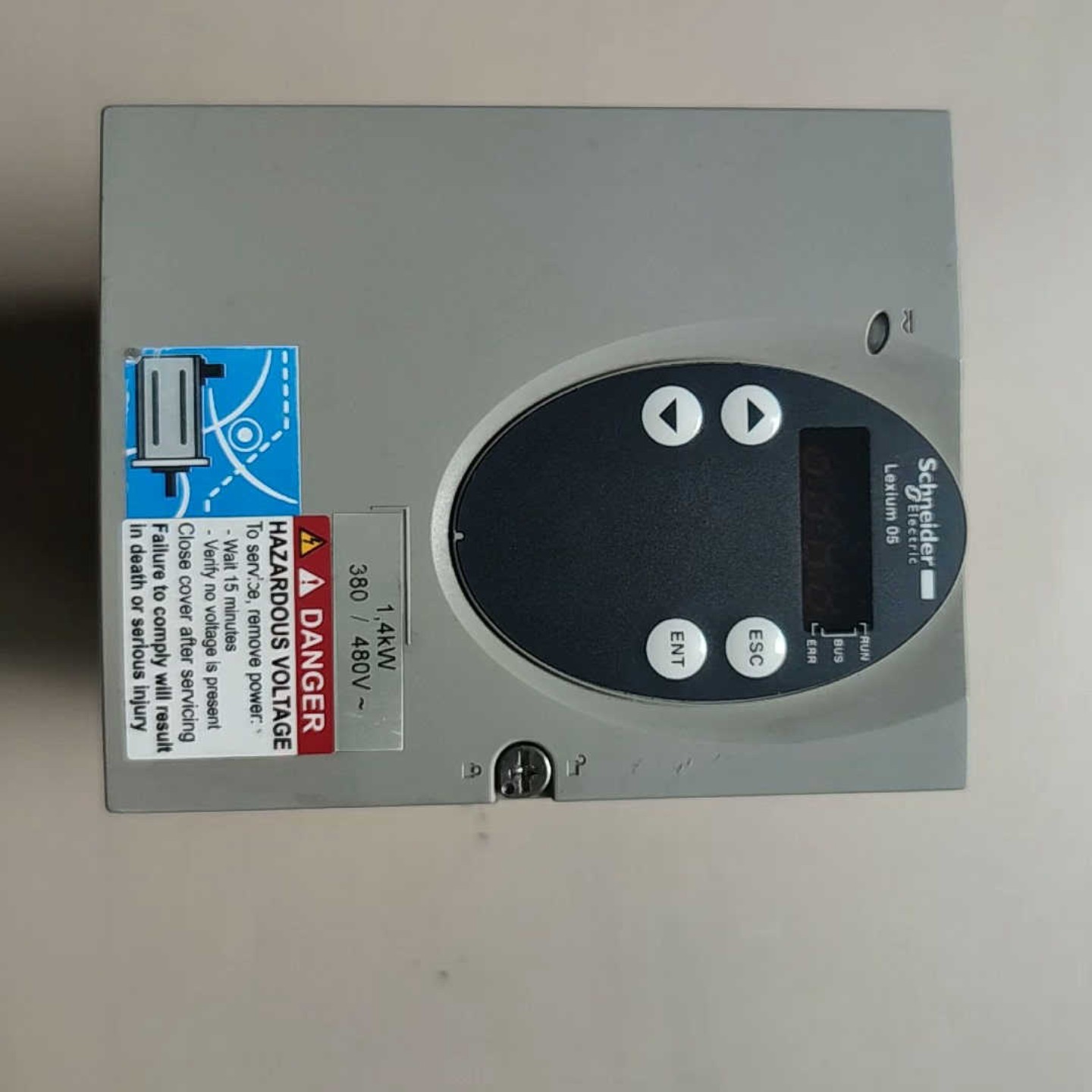 售前询价适用LXM05AD14N4伺服驱动器380480V 1议价