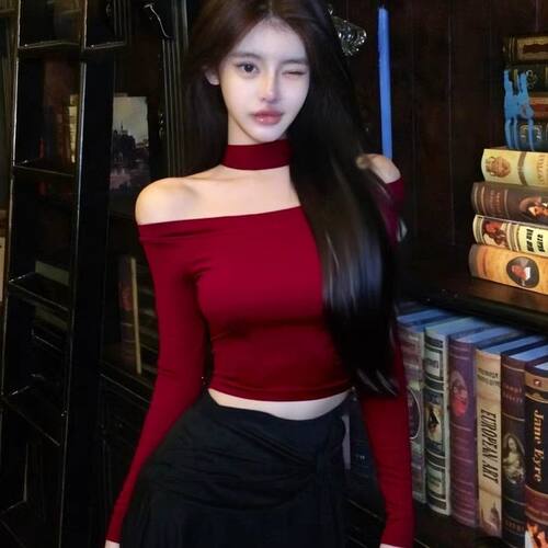 春装新款显瘦法式性感挂脖露肩红色长袖T恤女辣妹风时髦两穿上衣