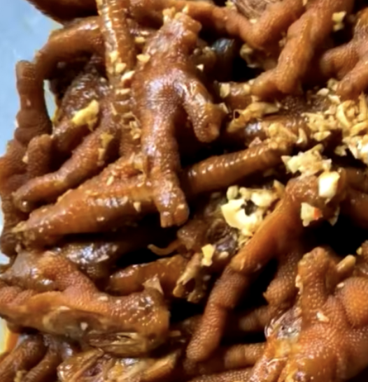 多味鸡爪小盒装 爆款凤爪 红烧加蒜泥的口感 不辣 入味 很q弹