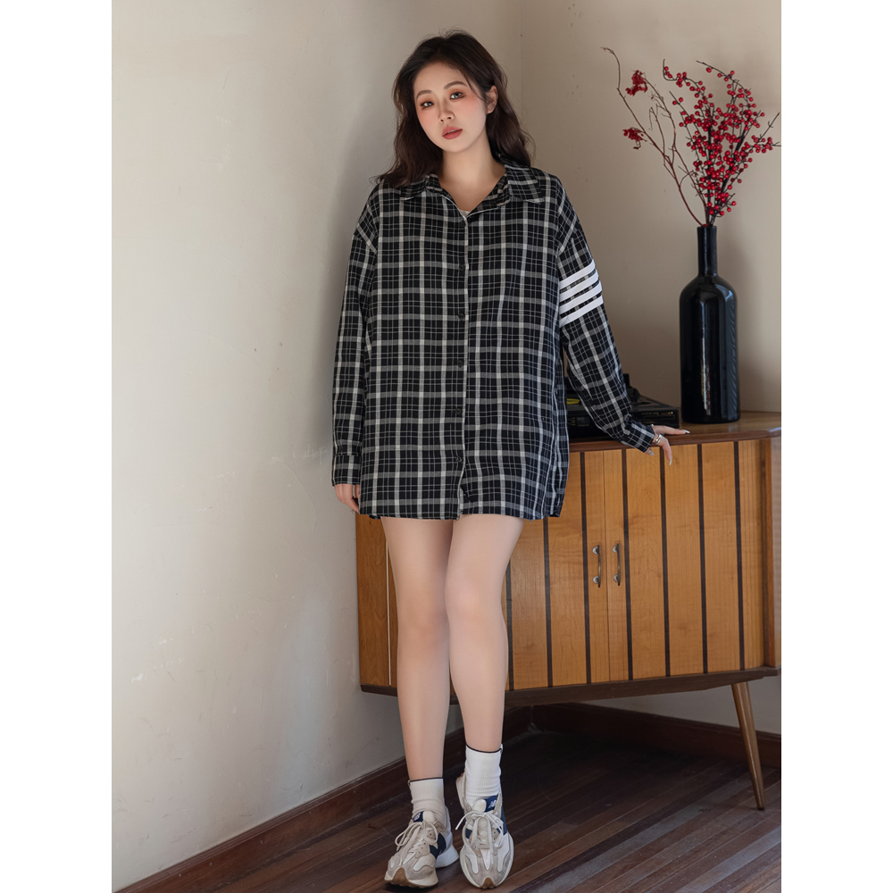 不再行凶大码女装格子衬衫女宽松220斤胖mm复古遮屁股巨显瘦上衣