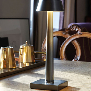 台灯护眼简约现代卧室书桌节能艺术高级全光谱小红书床头灯中古风