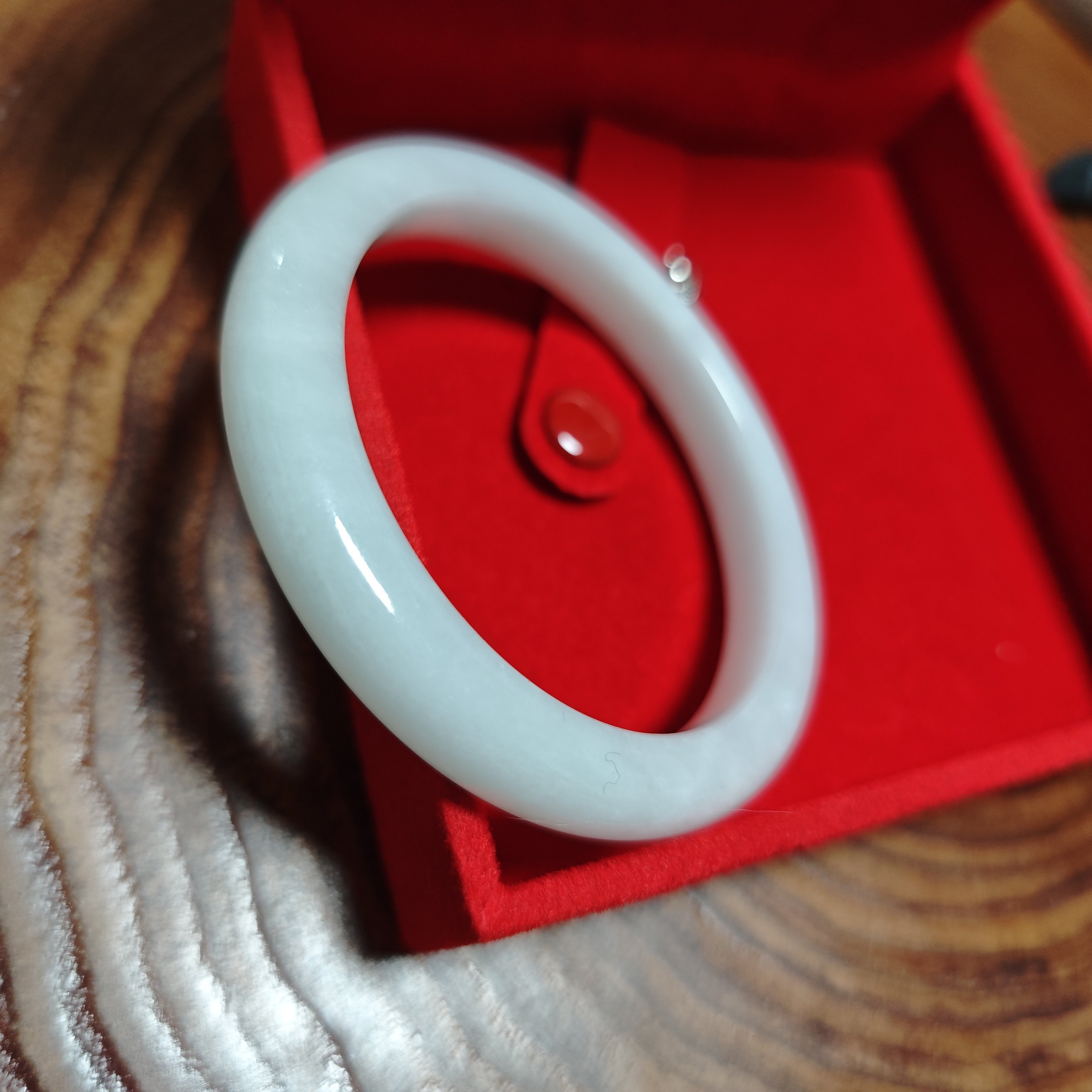 天然缅甸A货翡翠糯化起胶手镯