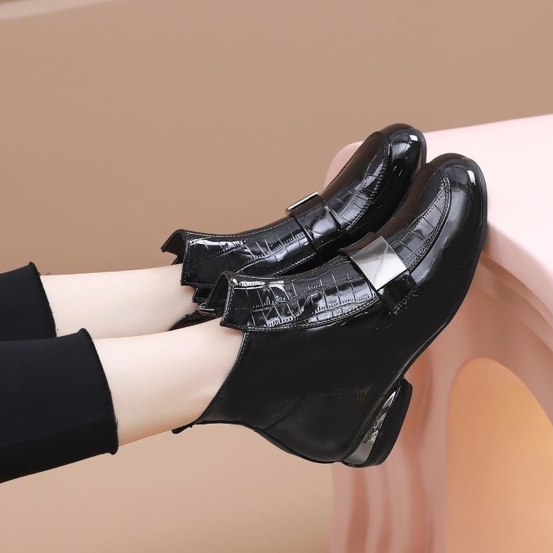 真皮短靴女低跟裸靴2025秋冬新款圆头粗跟马丁靴时尚百搭加绒