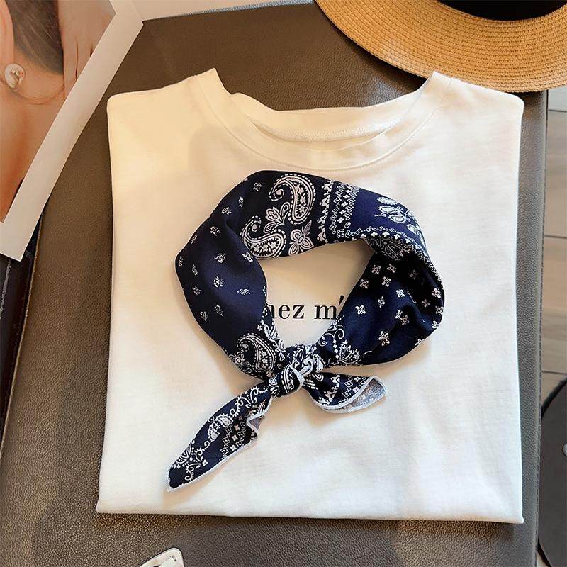 新款初春气质腰果棉质小方巾丝巾女显白藏青装饰发带通勤搭配领巾,服饰配件/皮带/帽子/围巾,围巾/丝巾/披肩,淘宝优惠券,粉丝福利购,淘宝优惠卷