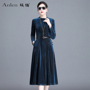 早秋透气网格金丝绒连衣裙2023新款名媛洋气显瘦时尚收腰过膝裙子