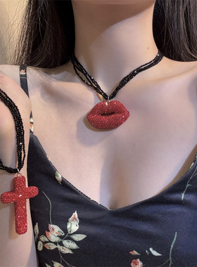 合金锁骨链女性大红嘴串珠项链