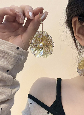 甜美合金女性金属花瓣树枝耳环