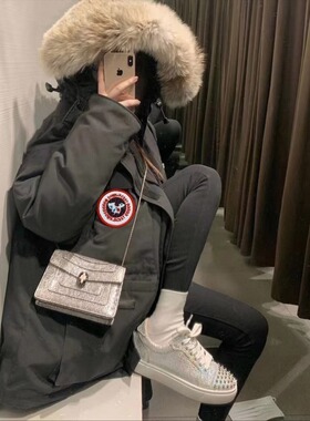 2024年冬新款男学生大码鹅情侣加厚工装派克羽绒棉服女中长款外套