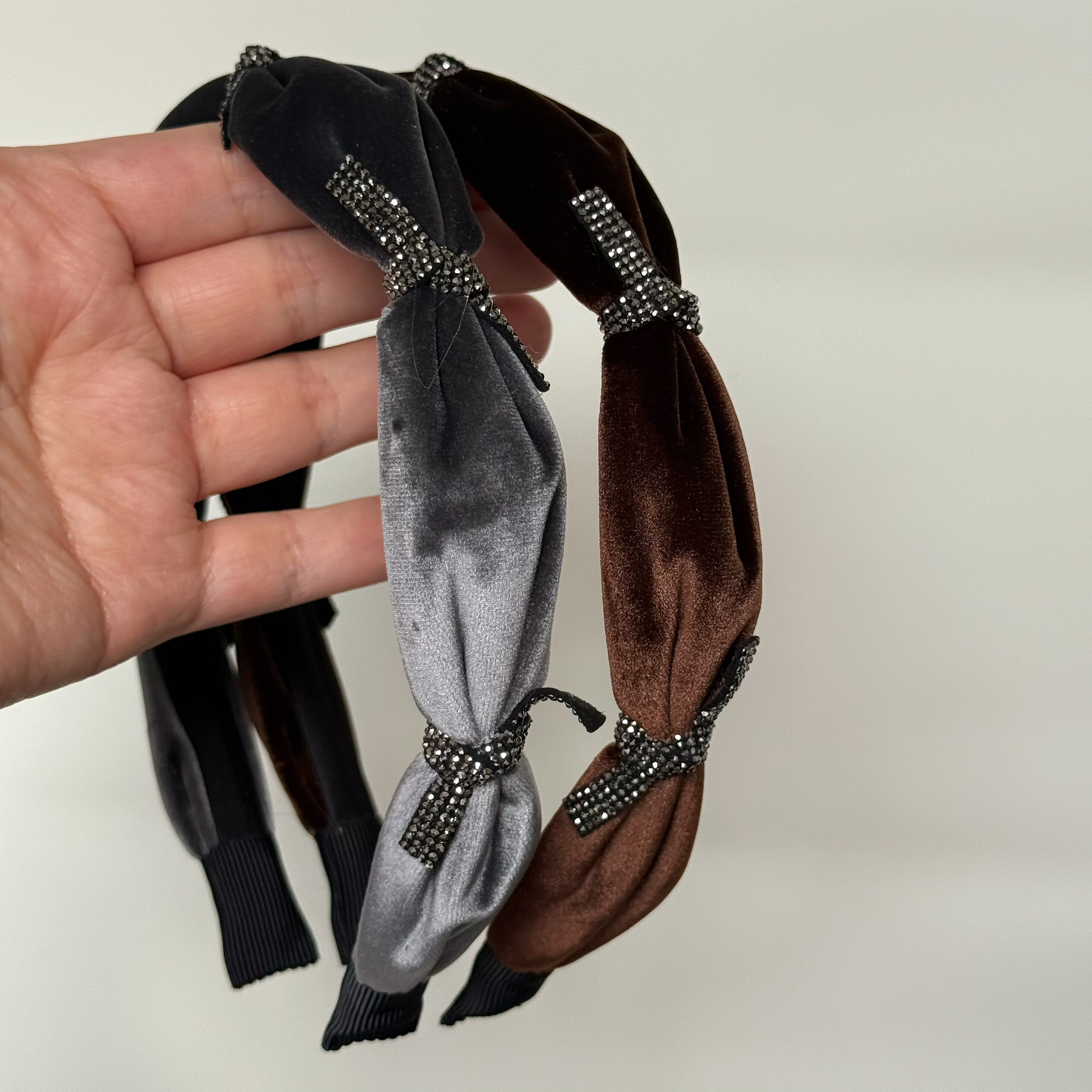 韩系头饰高级感水钻缠绕布艺丝绒发箍复古蝴蝶结头箍高颅顶发卡