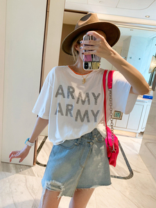 特价 韩国夏季洋气时尚的桔色领边背面印字母设计白短袖纯棉薄T