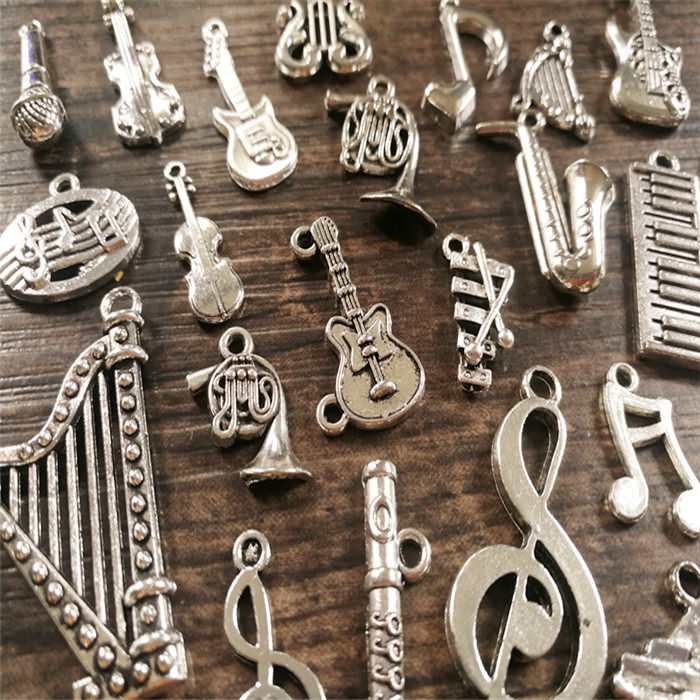10个 复古diy手工饰品挂件古银小配饰项链手链材料乐器音符琴吊坠