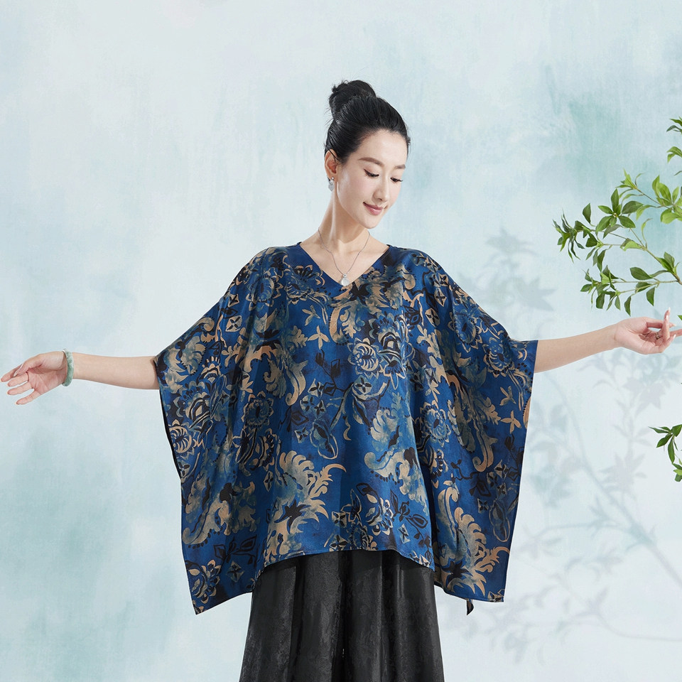 【蓝青花】100%桑蚕丝香云纱重磅缎 加大加肥 V 蝙蝠袖上衣-35姆,女装/女士精品,真丝上装,淘宝优惠券,粉丝福利购,淘宝优惠卷
