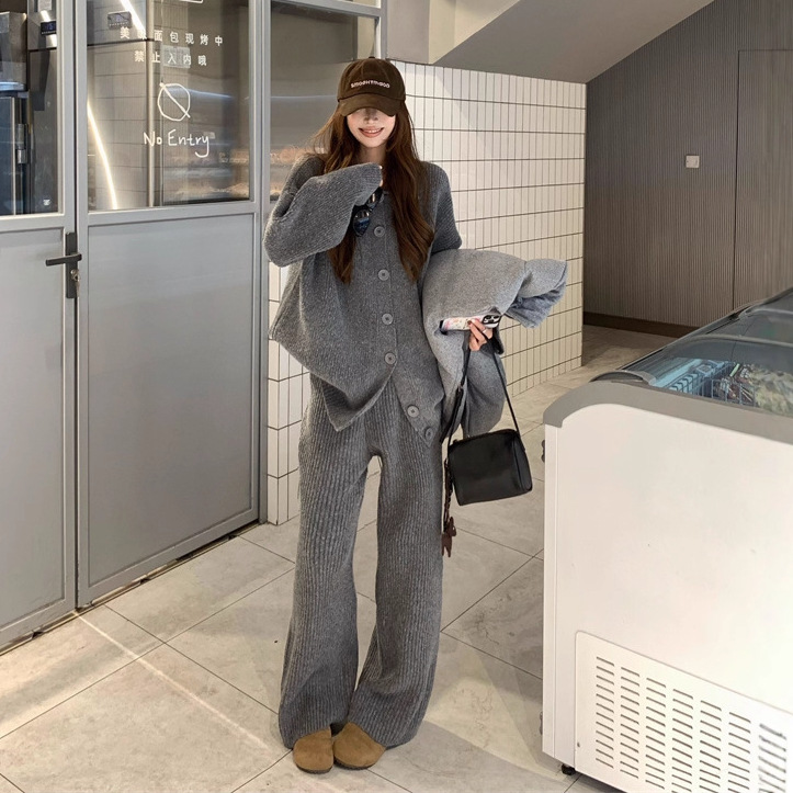 实拍RHGD~气质高领慵懒风针织衫+松紧腰百搭阔腿裤+显瘦棉服马甲