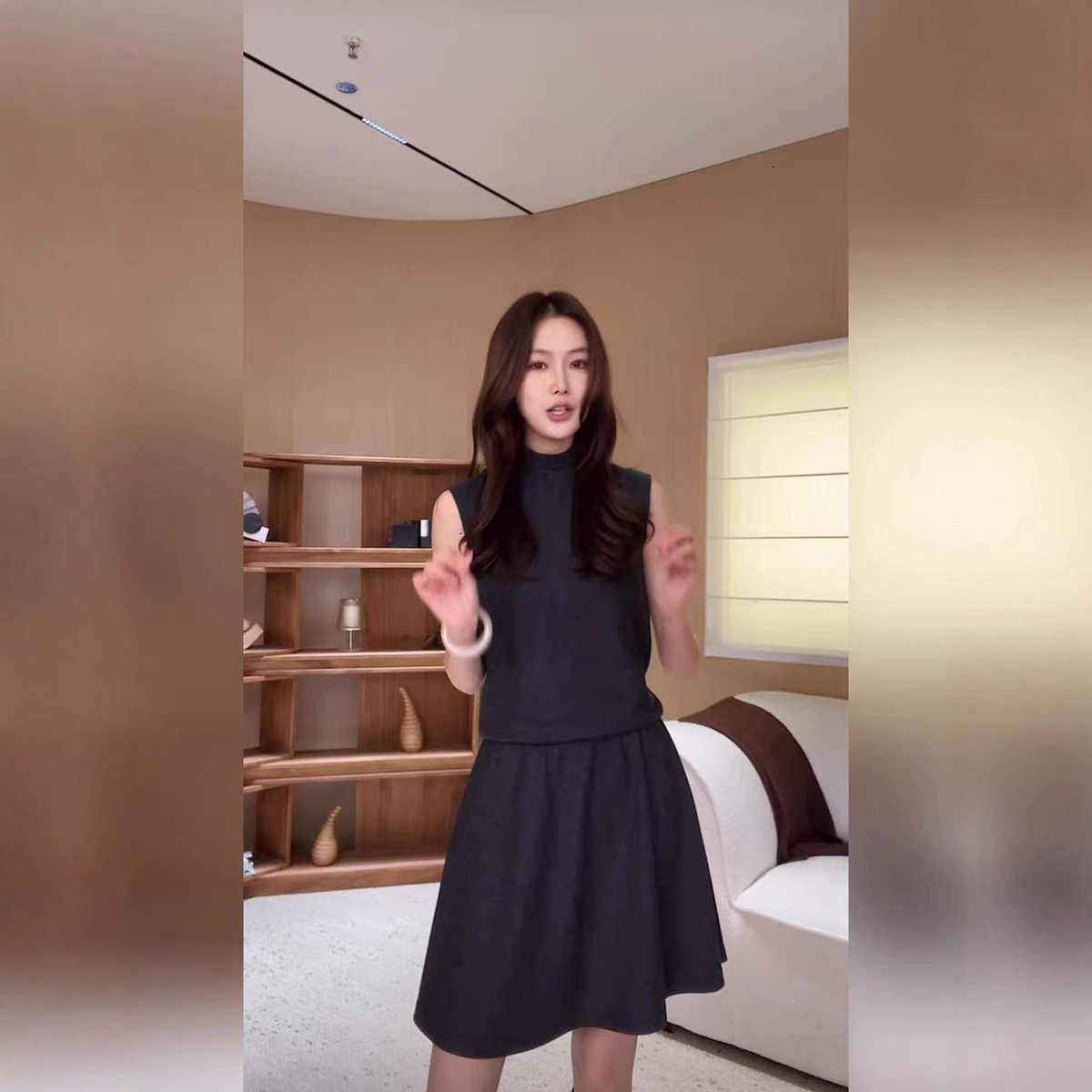 TZ6996韩版深灰色收腰连衣裙女新款高级感显瘦a字无袖中长款裙子