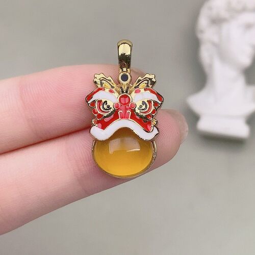 舞狮黄玛瑙吊坠玉石项链髓