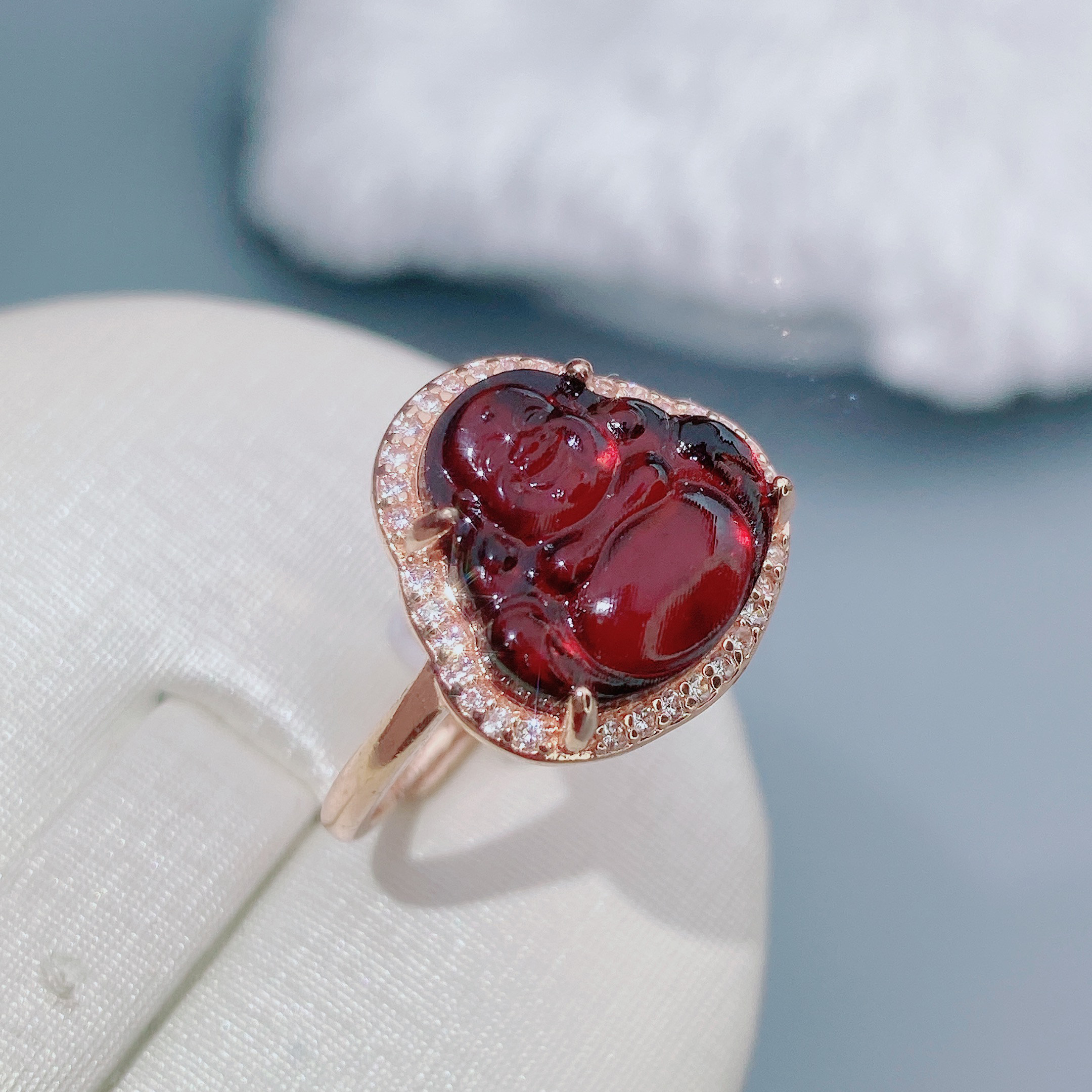 天然琥珀血珀大肚弥勒佛戒指时尚百搭送妈妈款佳品豪镶款戒圈