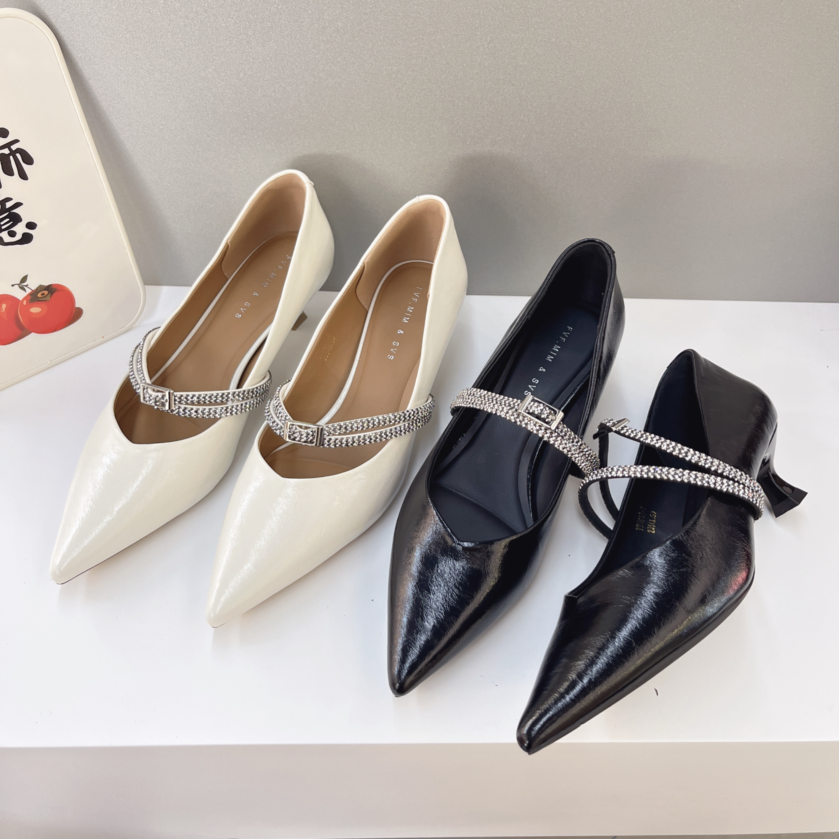 撤柜断码清仓女单鞋尖头浅口低跟一脚蹬百搭舒适简约气质YD5012-2