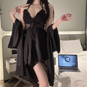 性感睡衣女款冰丝带胸垫火辣高级感2024新款俩件套蝴蝶睡裙大码