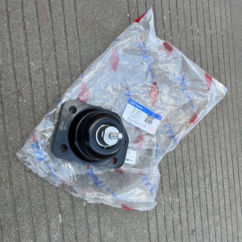 适用别克新凯越1.5发动机支架 变速箱支架 机脚 机脚胶 正品配件