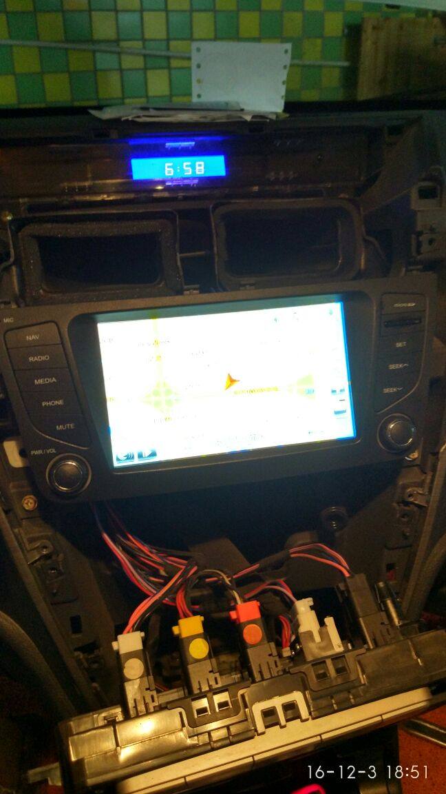 dvd一体机外屏屏幕车载导航