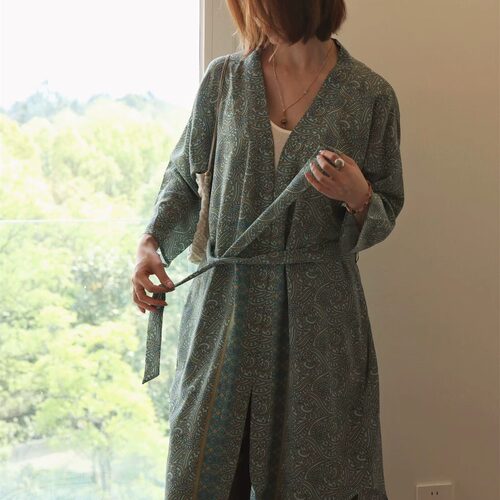 btbstudio 印度古布 波嘻风定位拼花湖蓝真丝轻盈版和服式开衫