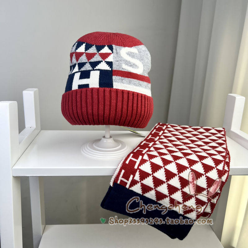 包邮快乐校园冬季新款男女中大儿童三角字母双层百搭帽子围巾套装