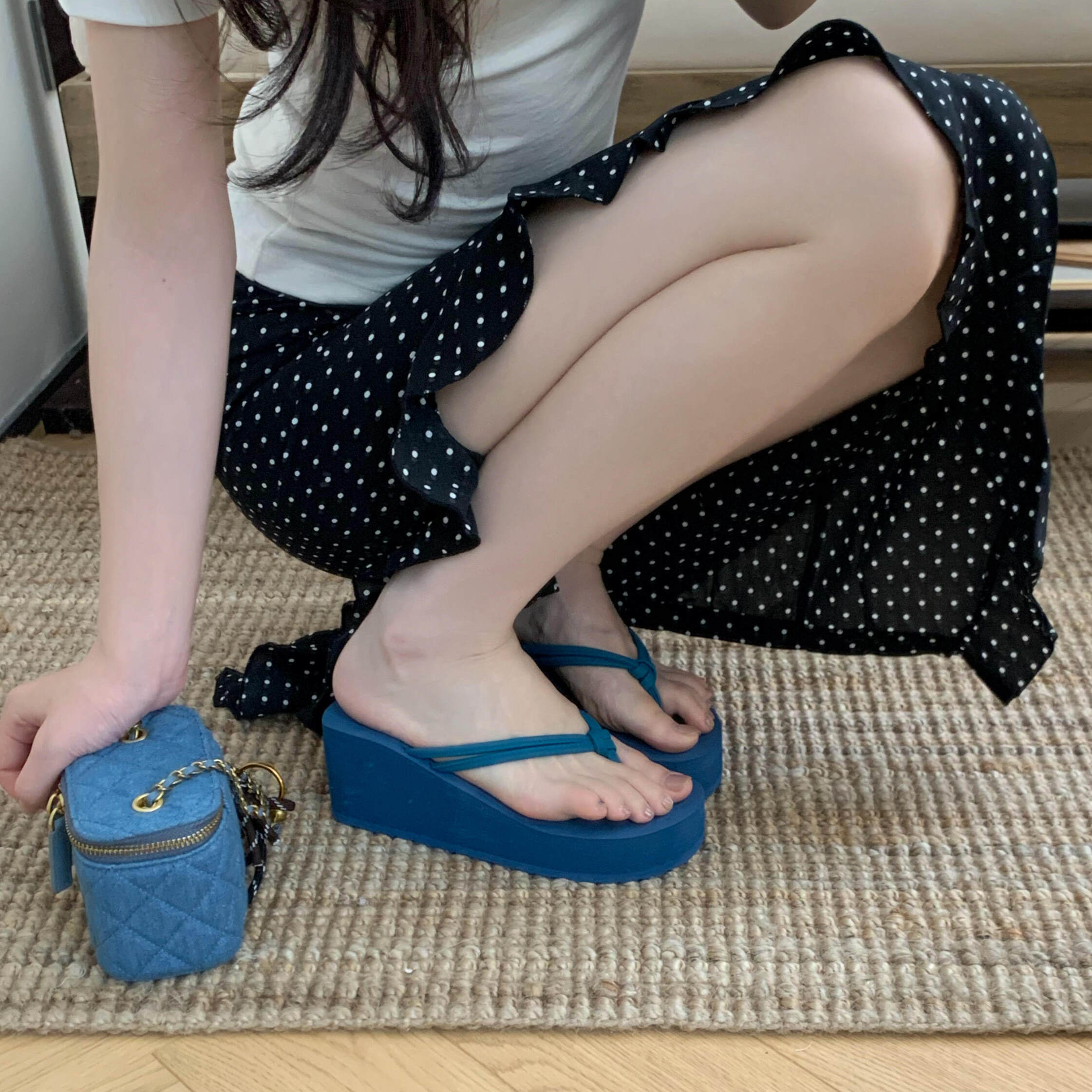 蓝色人字拖女夏外穿厚底夹