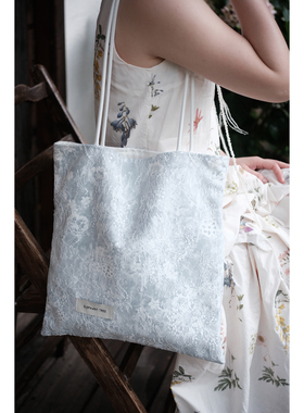 气质时髦灰白蕾丝女生时尚百搭单肩包帆布包大容量小众包包单肩包