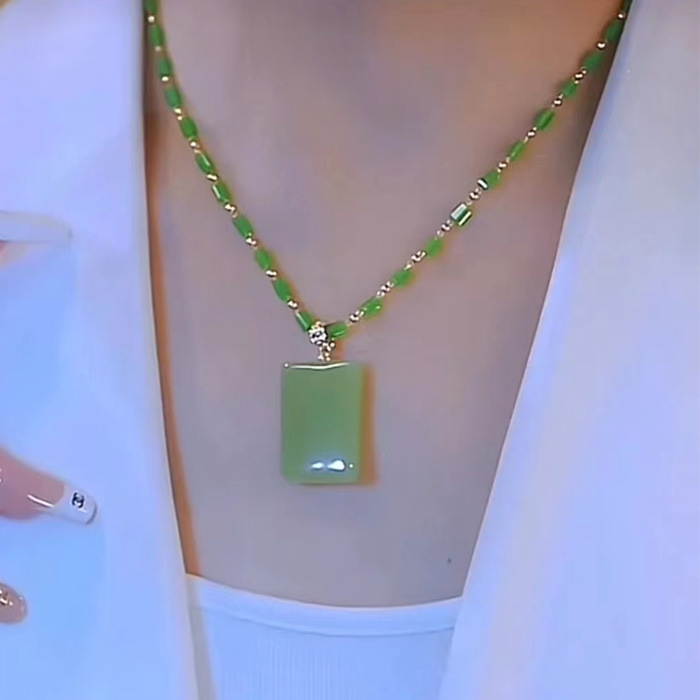 奥特莱斯一线品牌撤柜清仓折扣新款无事牌吊坠女和田玉镶嵌项链