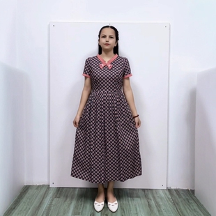 日桂系夏季V领短袖中高腰文艺淑女风A字摆碎花棉料中长收腰连衣裙