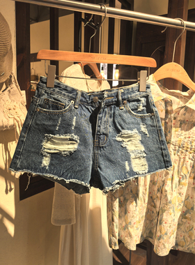 美式复古破洞热裤！ins做旧水洗显瘦毛边a字牛仔短裤辣妹热裤1739