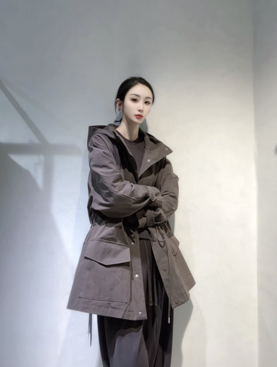 南油品质风衣女2026连帽收腰显瘦户外工装气质百搭中长款风衣外套