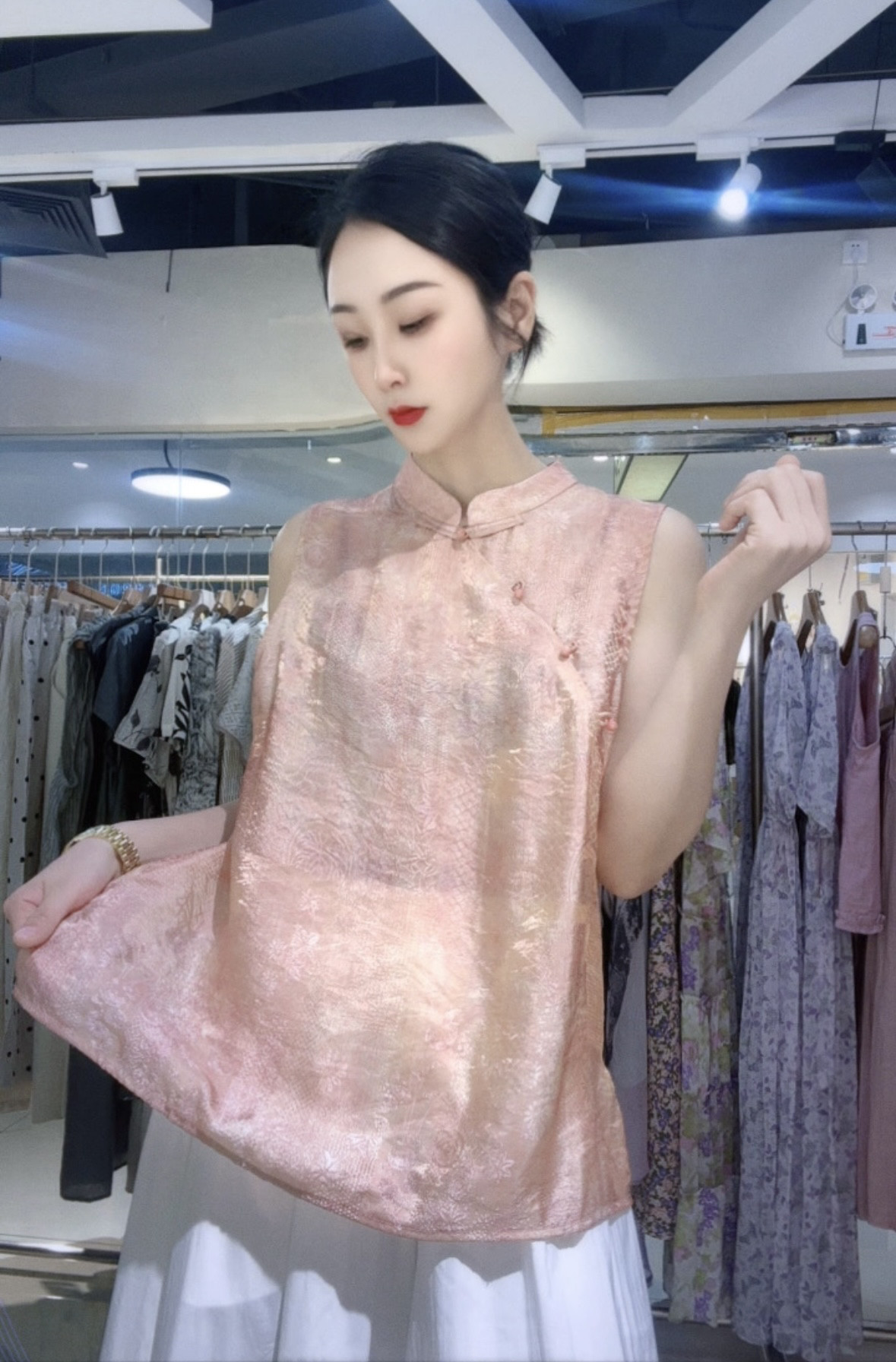 2026夏季新款高端女装时尚新中式立领盘扣无袖提花百搭马甲上衣