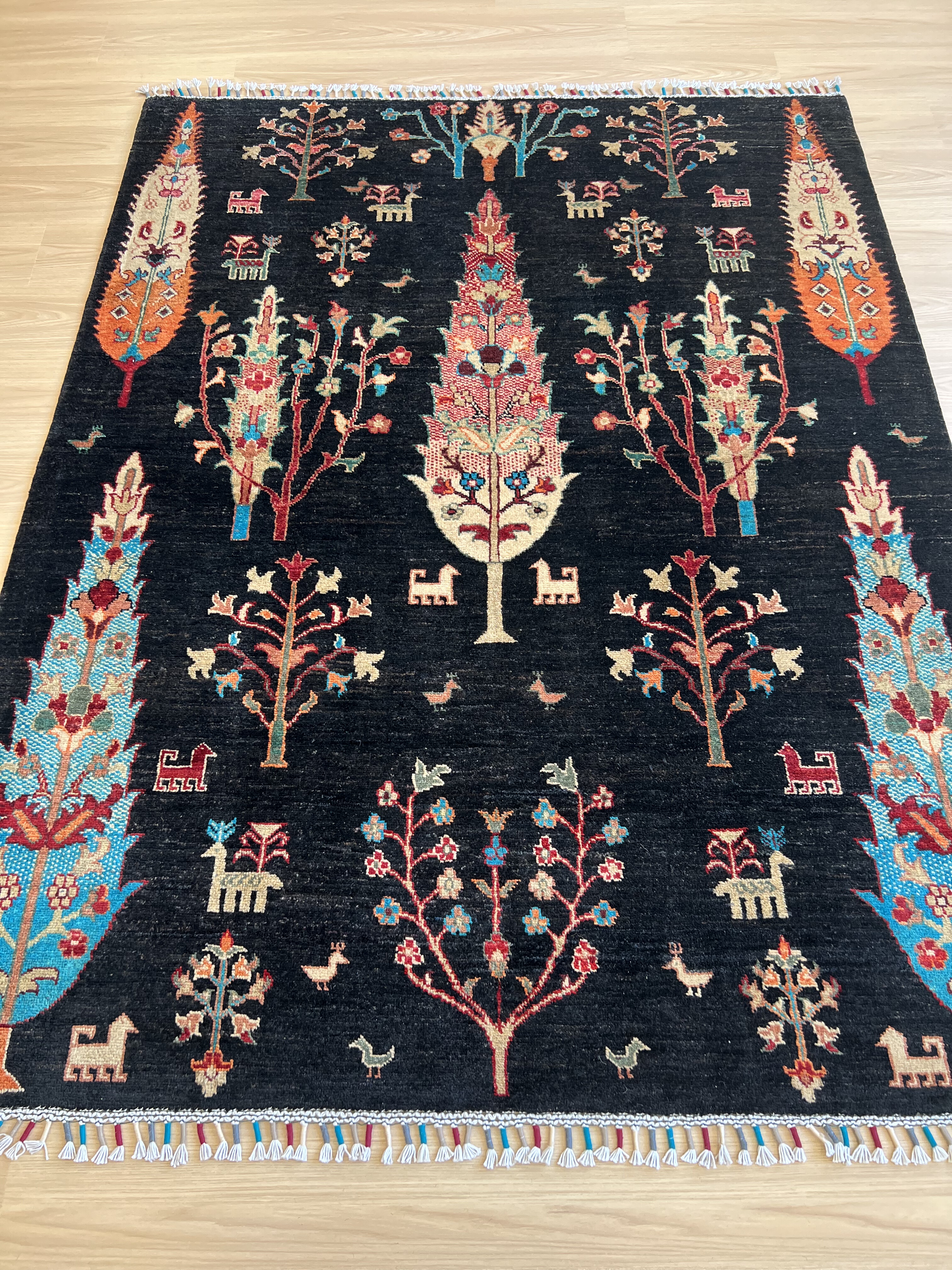 梭罗双树｜150*200左右手工打结客厅卧室羊毛地毯｜生命树系列