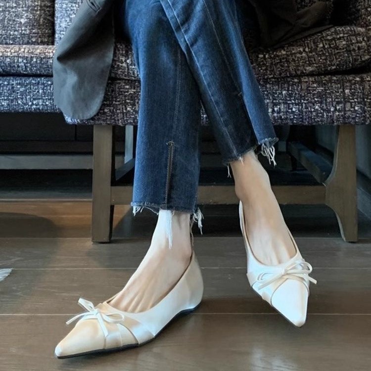 法式晚风浅口瓢鞋2025秋冬款内增高绸缎蝴蝶结玛丽珍鞋尖头单鞋女