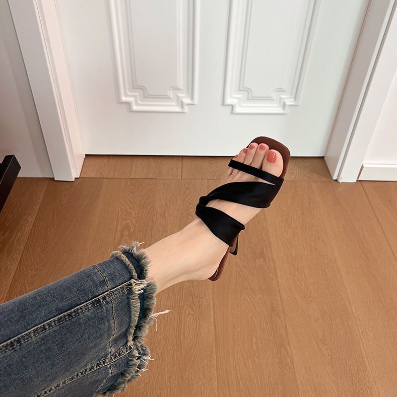 洋气百搭配裙子一字拖2025新款夏天外穿轻便异形跟增高时尚凉鞋女