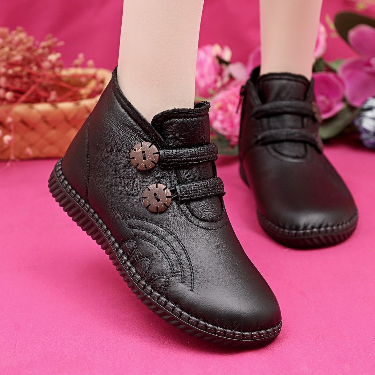 防水保暖女士皮靴2024冬新款防滑平底加绒加厚妈妈靴子雪地棉棉鞋