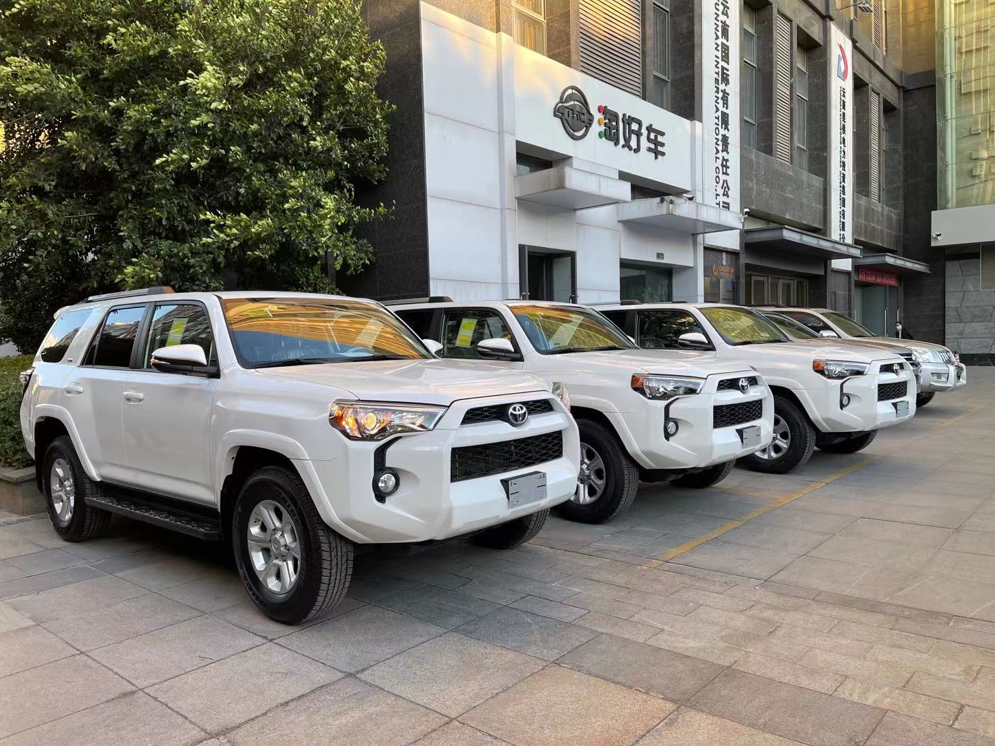 丰田超霸4runner sr5标配  4.0 v6 整车定金 加版平行进口车
